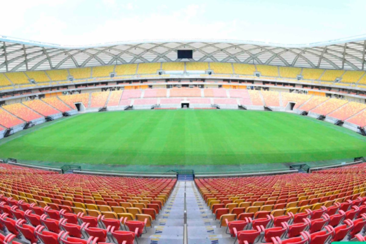 GOVERNADOR DE MANAUS REVELA PREPARAÇÃO PARA RECEBER JOGO DO FLAMENGO PELO CARIOCA